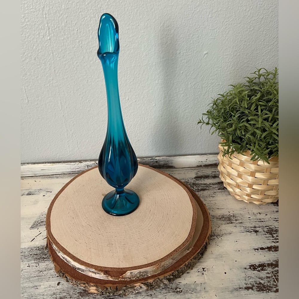 ✨SOLD✨Vintage Viking Blue Mid Century Swung Vase 10.75" Bluenique Handmade Blown - Picture 1 of 10